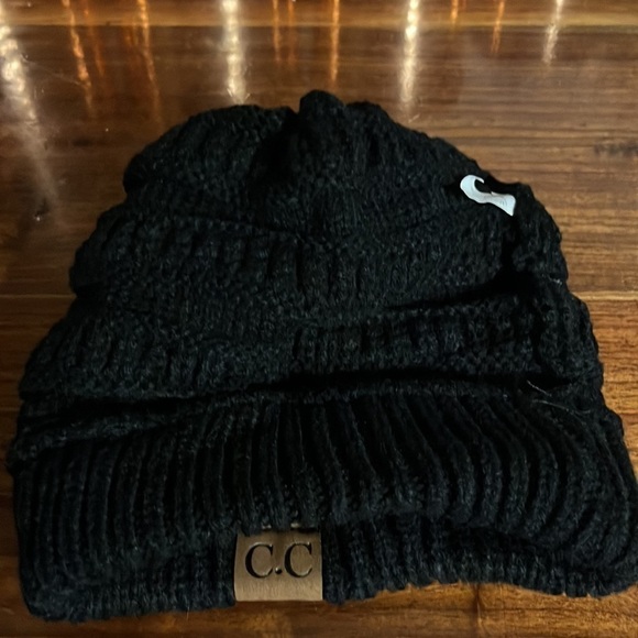 C C branded slouchy hat!! Beanie. New with Pom Pom - Picture 5 of 7